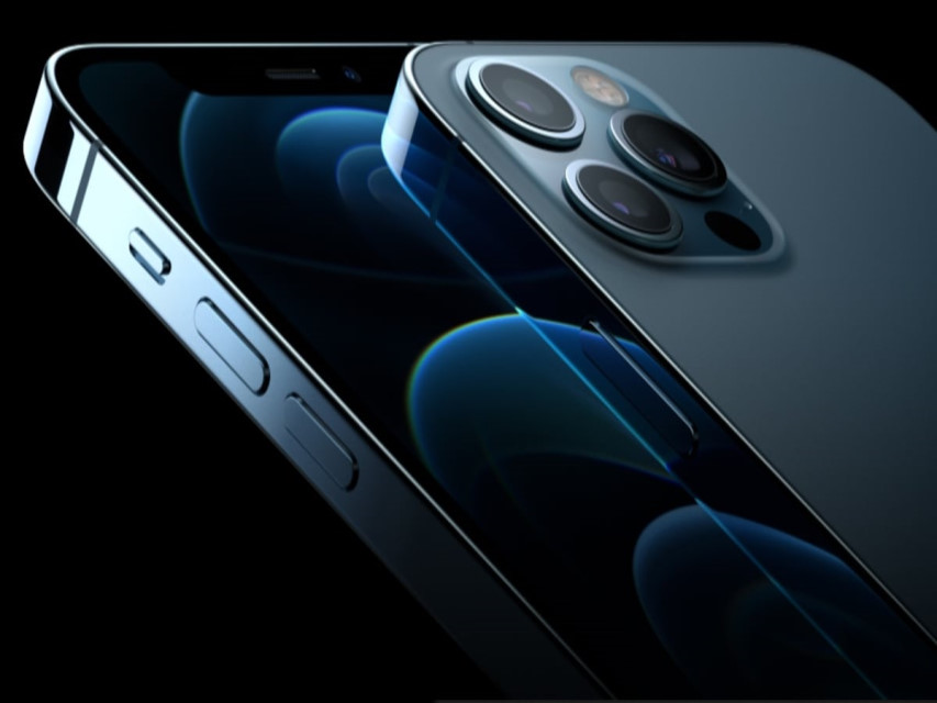 iphone 13 and iphone 13 pro display