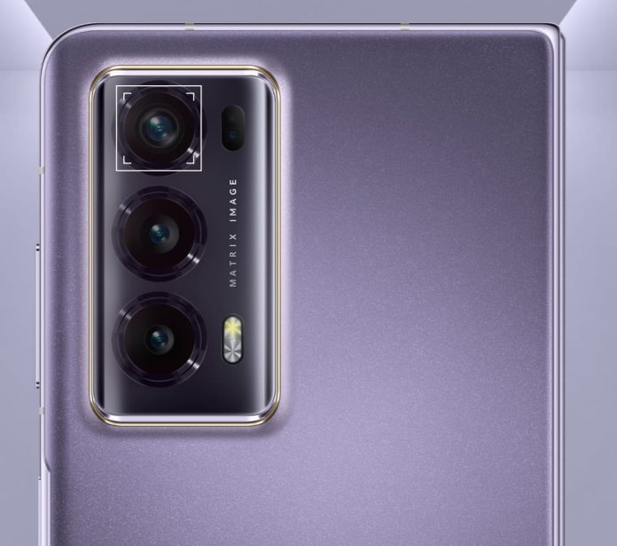 the HONOR Magic V2